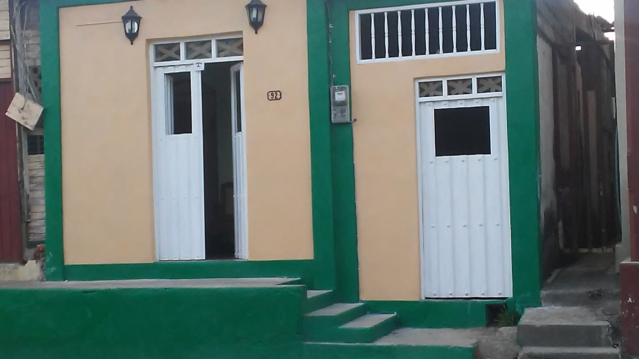 HOSTAL LA CUEVA